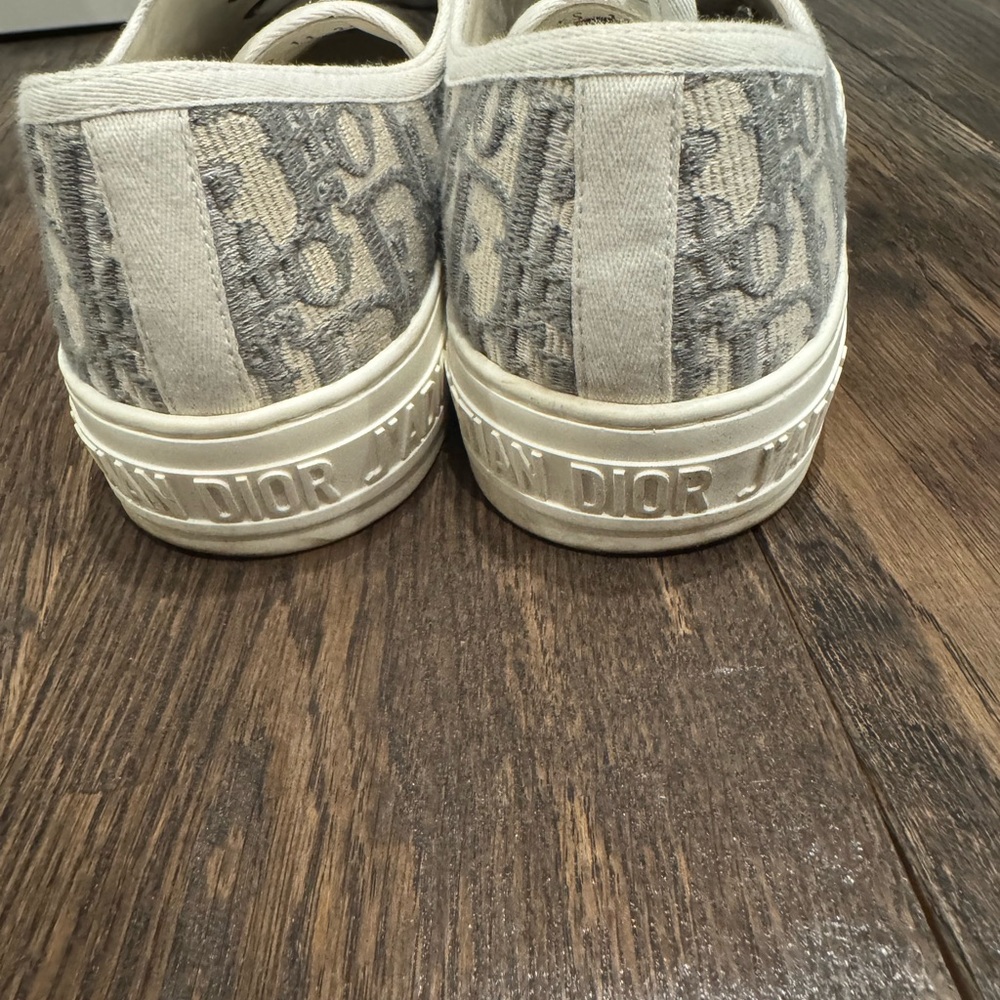 Dior Elegant Tennis Shoes - Picture 3 of 6